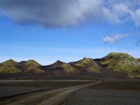 Berggipfel folgt auf Berggipfel - Hochland